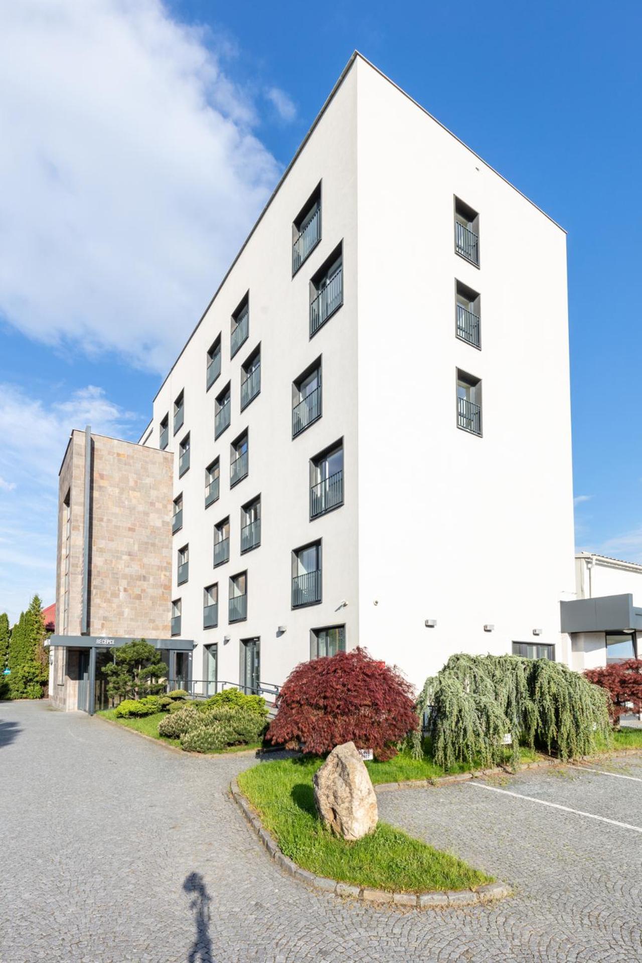 Hotel Rottal Otrokovice Dış mekan fotoğraf