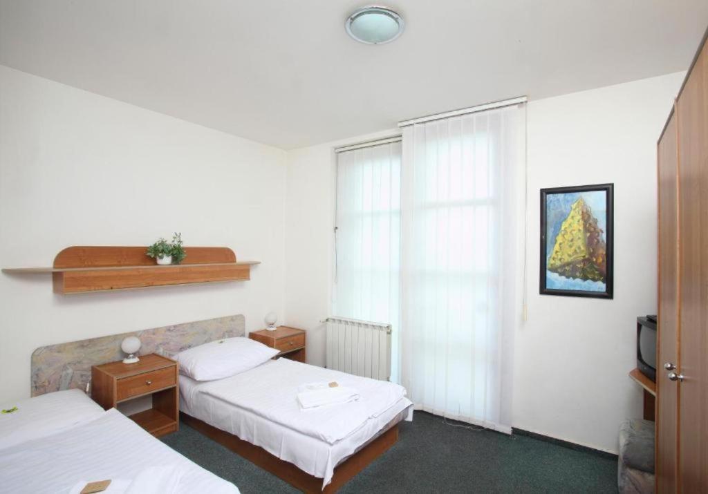 Hotel Rottal Otrokovice Dış mekan fotoğraf